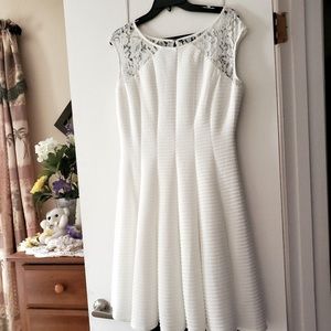 NWOT white sleeveless dress/Simple Wedding…